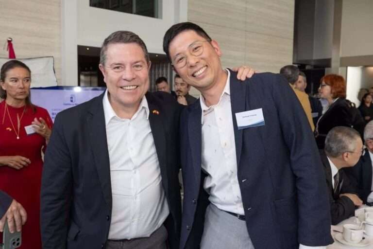 VÍDEO: Page iza en Hong Kong banderas de paz social, logística y lo agroalimentario como reclamo para atraer empresas
