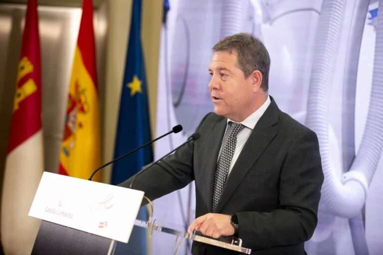 Page pide colaboración a ayuntamientos de C-LM para desarrollar su estrategia de promover las cooperativas de viviendas