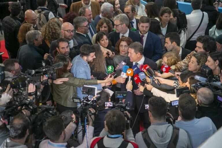 Page recuerda a Puente tras colocarle en "extrarradio del PSOE" que él gana en CLM: "A ver si tengo que pedir disculpas"