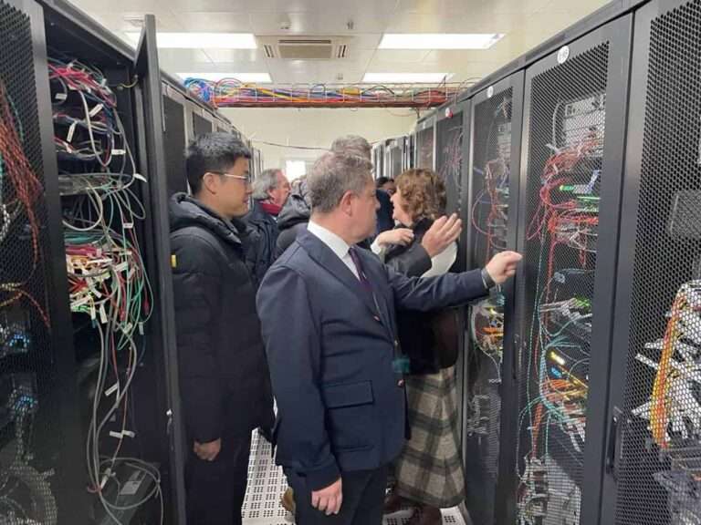 Page mantiene este sábado un encuentro en Hong Kong con más de 40 empresarios chinos y con el respaldo del Icex