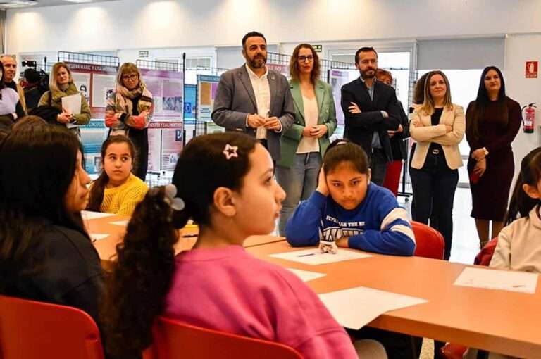 Una exposición sobre mujeres referentes en el deporte itinerará por CLM para "acabar con estereotipos y cerrar brechas"