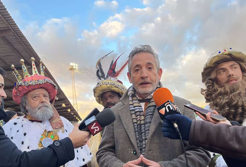 El alcalde de Valdepeñas agradece "seguir manteniendo viva la llama de la ilusión" en la Cabalgata de Reyes