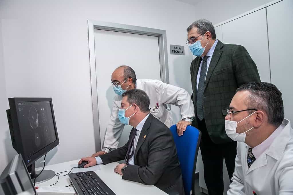 El Hospital de Valdepeñas incorpora una nueva resonancia magnética con una inversión de 1,5 millones de euros