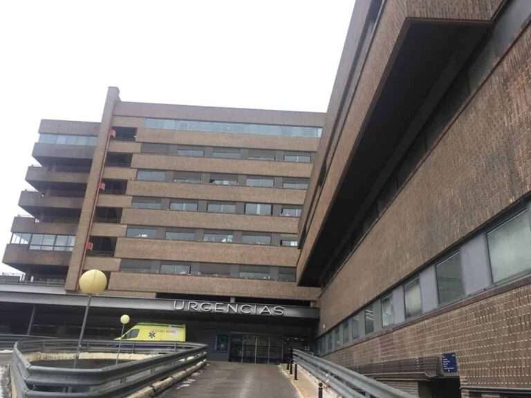 Herido un trabajador tras clavarse una varilla de ferralla mientras descargaba un camión en Albacete