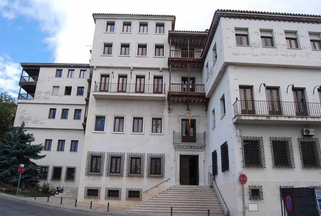 Una mujer de Cuenca se enfrenta a 7 años de cárcel por apropiarse del patrimonio de su tía con Alzheimer