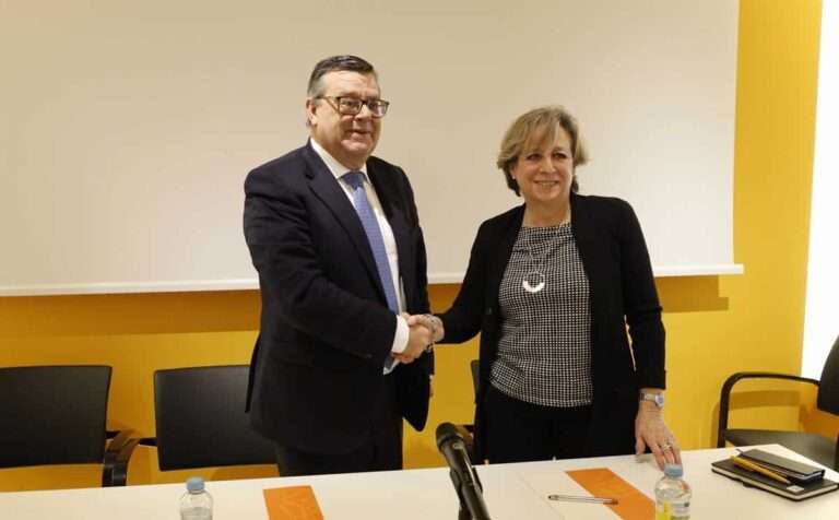 El Colegio de Arquitectos de C-LM y Fundación ONCE suscriben un acuerdo para promover la accesibilidad en edificios