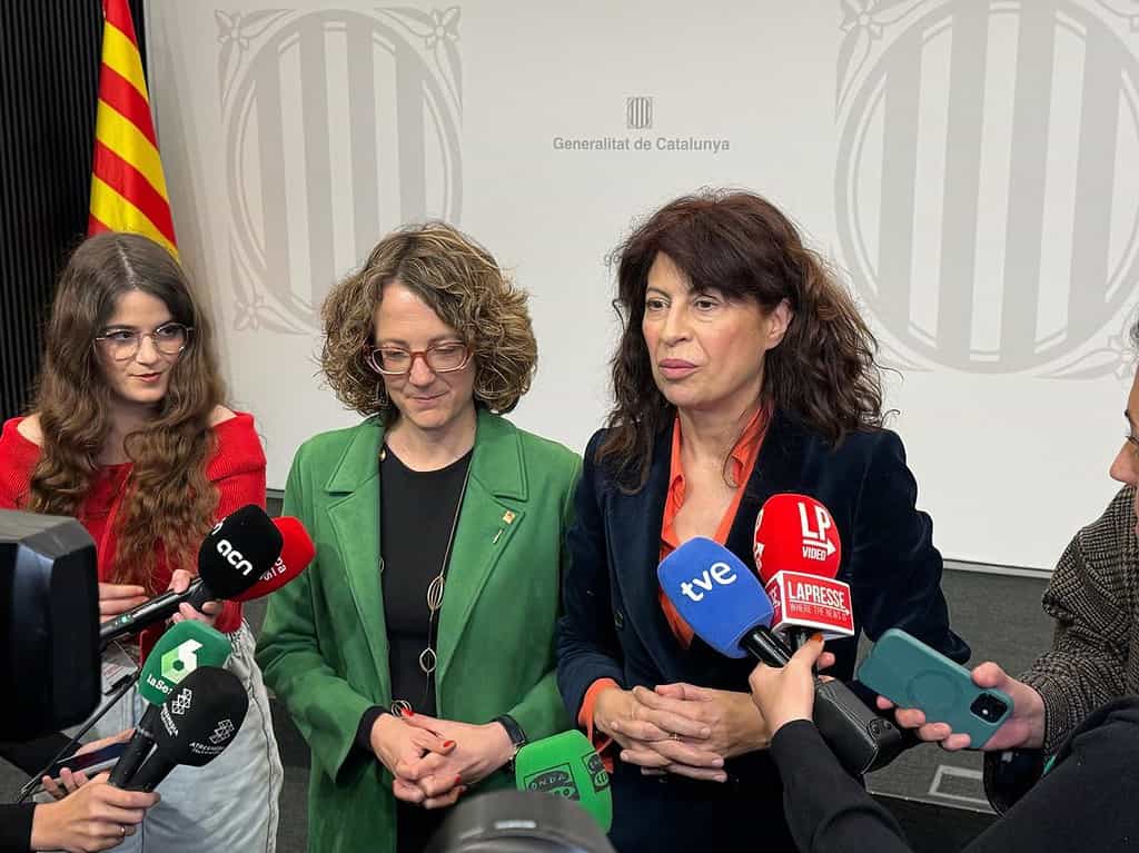 Ana Redondo lamenta los últimos feminicidios en Aldea del Rey (Ciudad Real) y Olot (Girona)