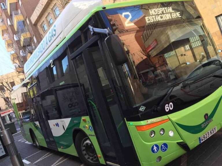 El Consejo de Gobierno aprueba destinar 3,84 millones de euros para renovar los descuentos de transportes en C-LM