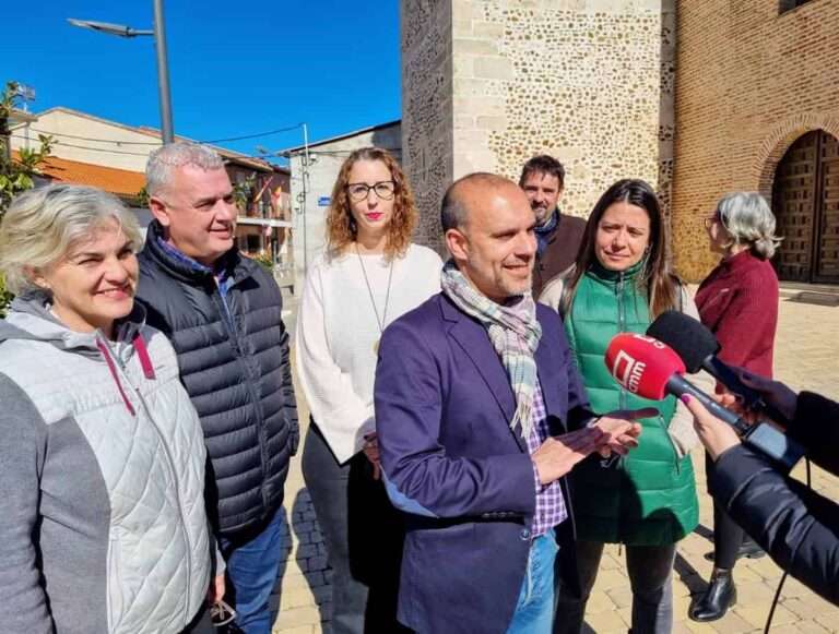 Bellido pregunta a Núñez "cuántos autobuses va a fletar para pedirle al felón de Feijóo que dimita"