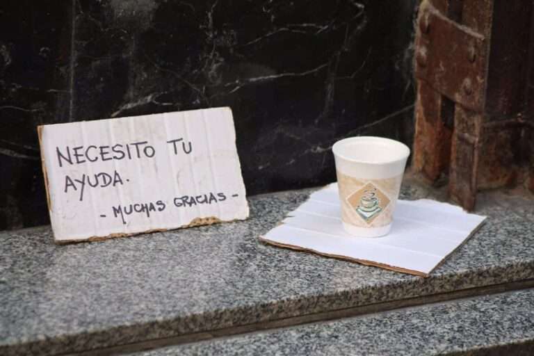 CCOO alerta de que la tasa de riesgo de pobreza crece en CLM, "síntoma de que las políticas públicas tienen que cambiar"