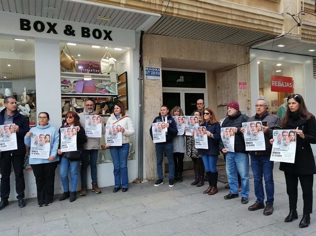 Representantes de CSIF guardan un minuto de silencio en Ciudad Real por la agresión racista a una médica en Torralba