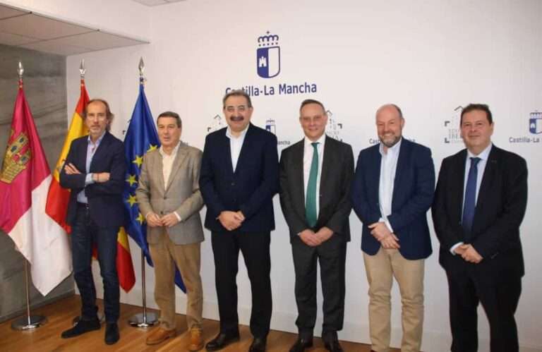 C-LM y Valencia estudian novedades para el convenio que presta atención sanitaria en zonas limítrofes de ambas regiones