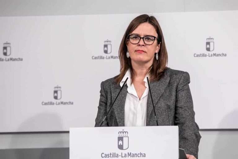 Aprobada la adquisición de mobiliario para el Centro Regional de Artesanía en la Mezquita de Tornerías por 500.000 euros