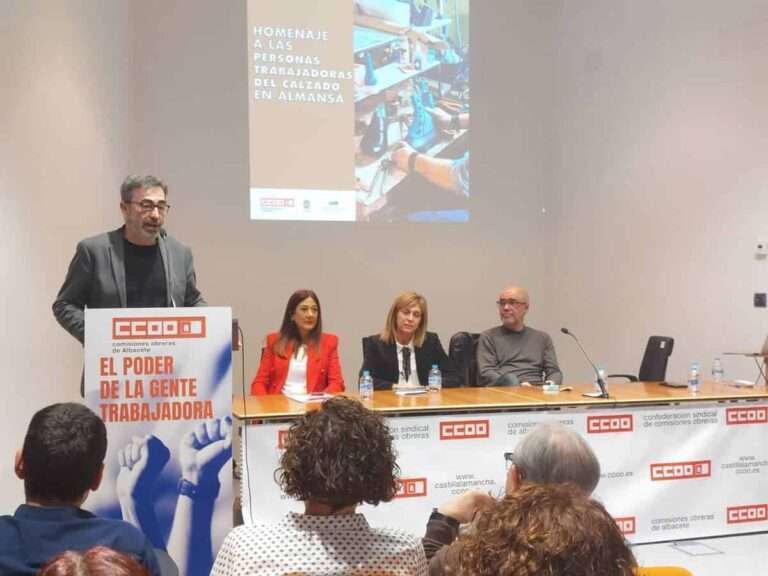 De la Rosa reta a Nicolás a acudir a comprobar que es "imposible" que una jornada excesiva conlleve mayor productividad