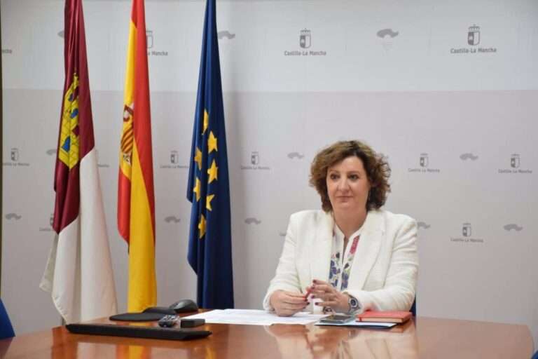 Turismo creará un grupo de trabajo con las CCAA para abordar la normativa europea sobre alojamientos de corta duración