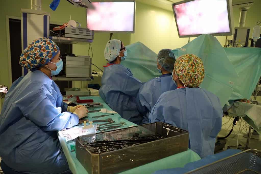 El Hospital de Toledo incorpora técnicas quirúrgicas mínimamente invasivas en la extirpación de ovarios o de útero