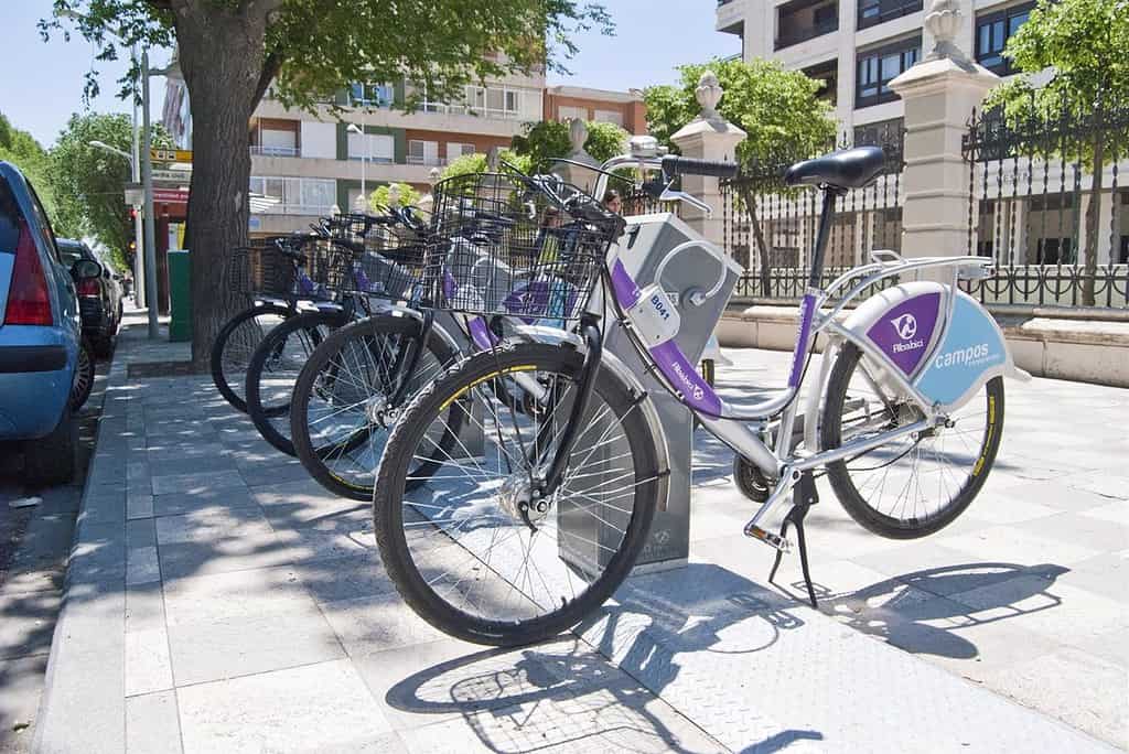 OCU denuncia la falta de servicios públicos de alquiler de bicicletas en las ciudades de C-LM
