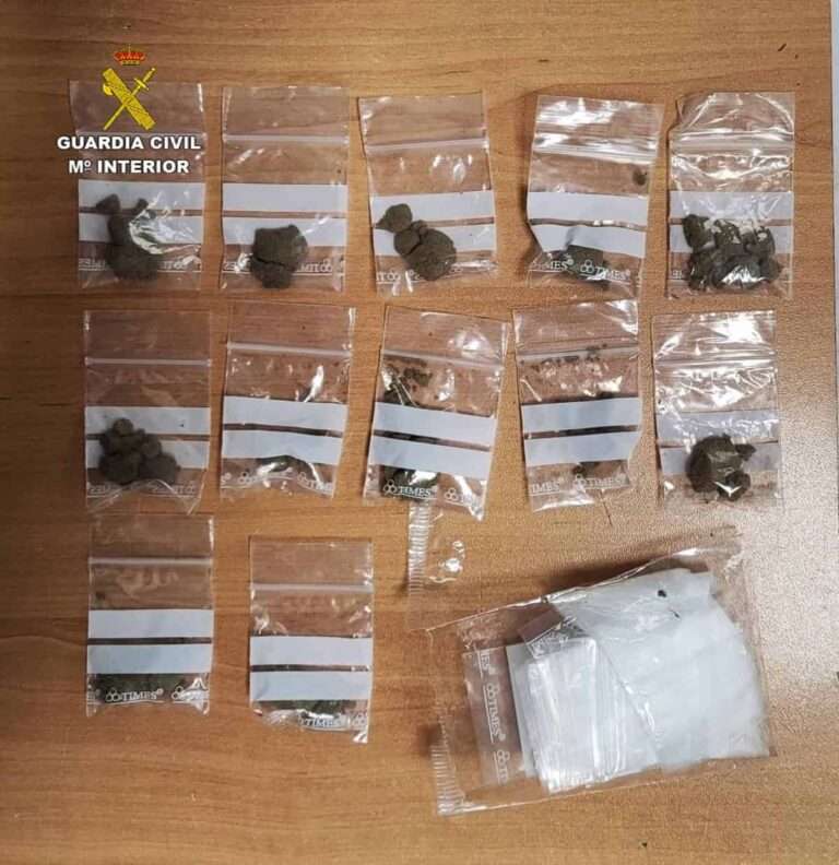 Detienen a un menor y desactivan un punto de venta de droga cerca de un centro educativo de Azuqueca