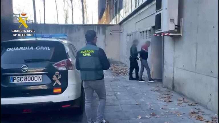 Sucesos.-Detenida una pareja en Ciudad Real por forzar a casarse a una niña de 12 años a cambio de 3.000 euros
