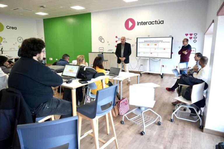 Docentes de Primaria de C-LM se forman en programación informática