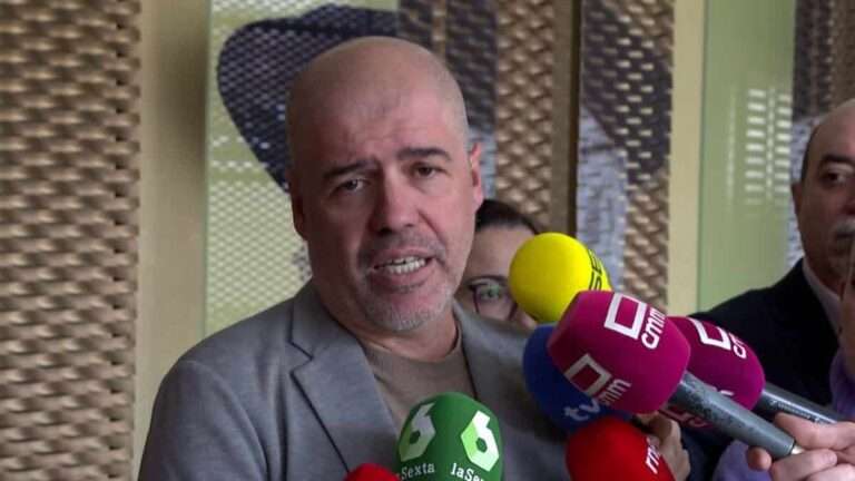 Sordo clama contra la "frivolidad" de Junts y cree que "no hay por dónde agarrar" su actitud: "Es una irresponsabilidad"