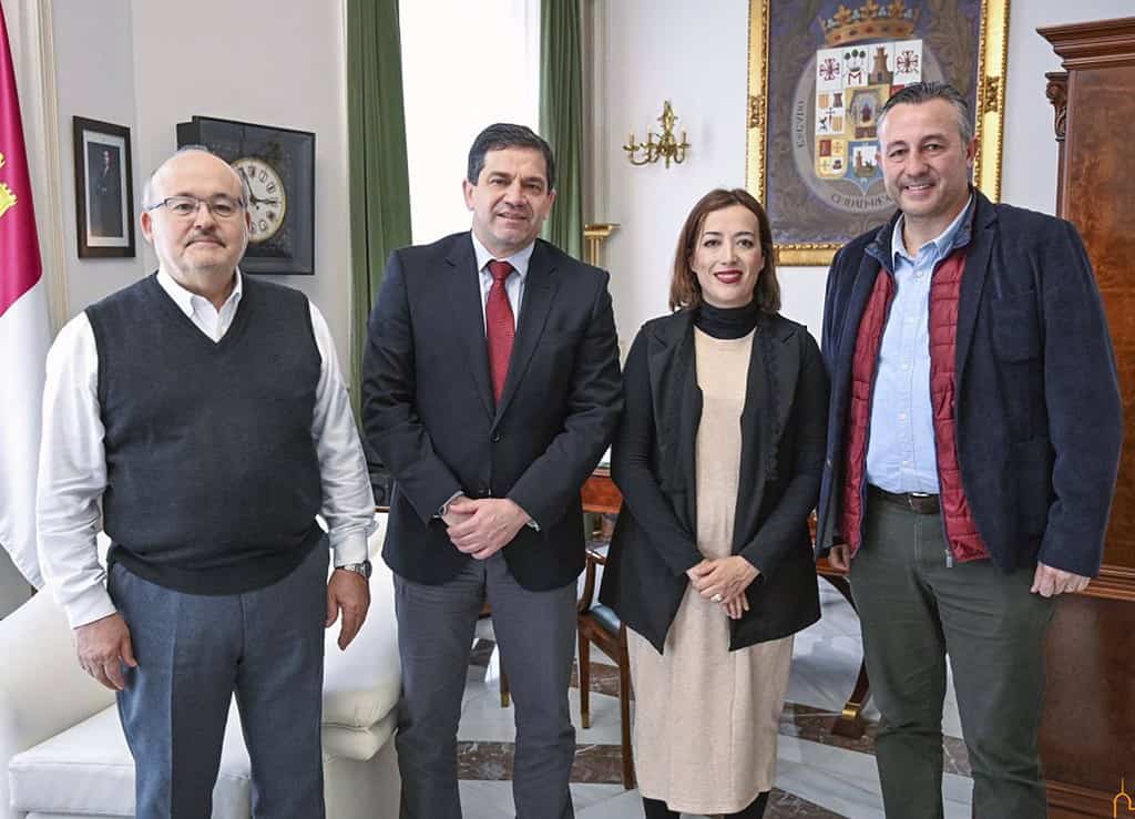 Valverde se compromete con UGT a dar solución al déficit estructural de personal en la Diputación de Ciudad Real