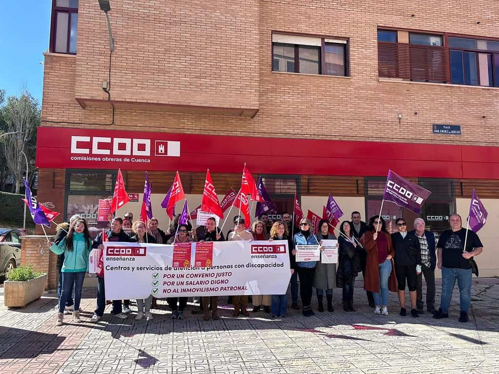 CCOO C-LM moviliza a los trabajadores de la discapacidad para negociar un convenio que "lleva tres años paralizado"