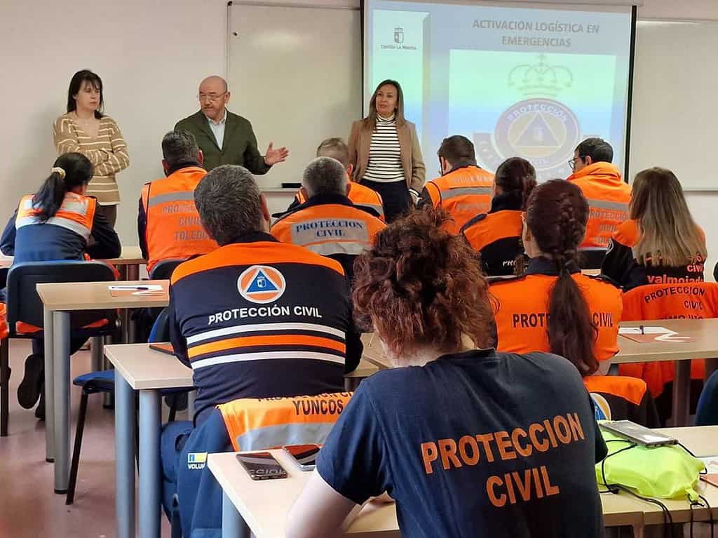 Unos 30 agentes de Protección Civil de C-LM se forman en coordinación y organización logística ante grandes emergencias