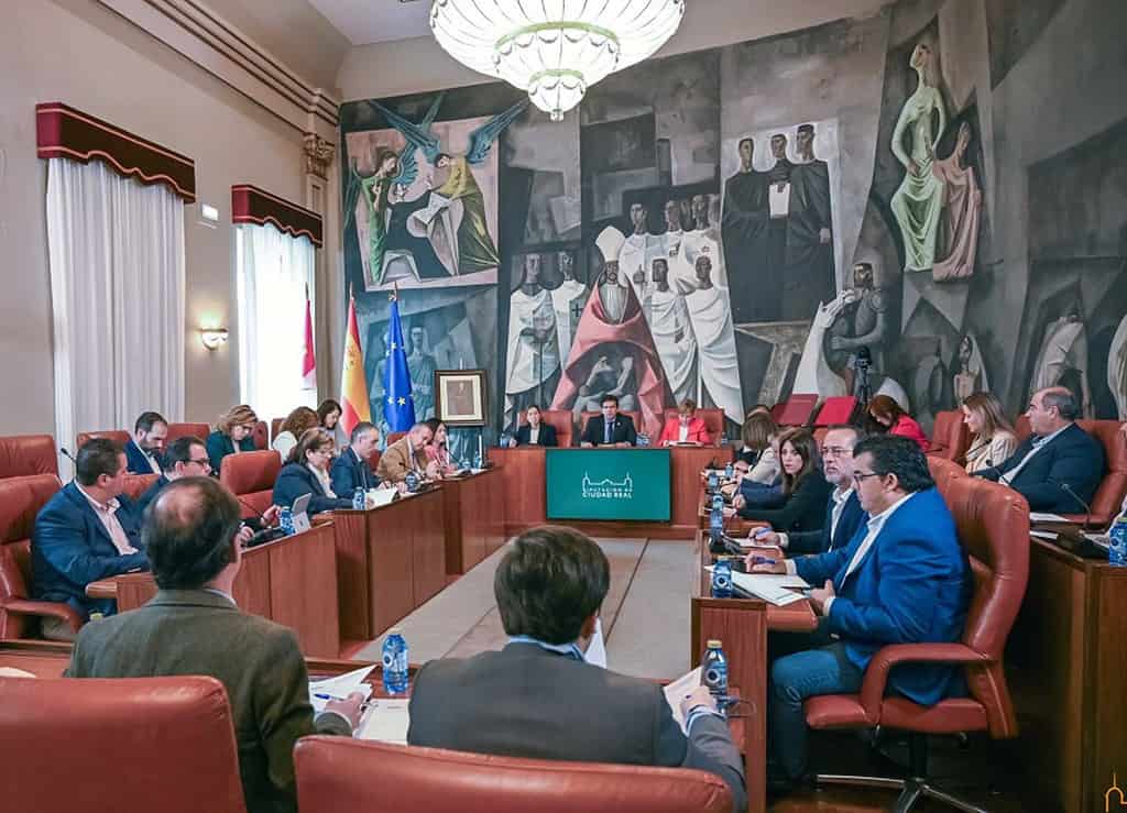 El programa de apoyo nutricional a mayores enfrenta a PP y PSOE en el pleno de la Diputación de Ciudad Real