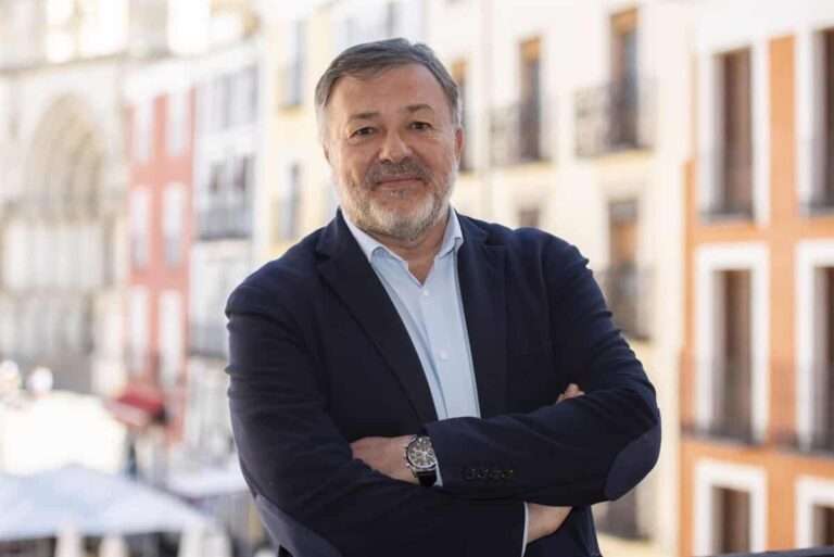 Dolz, que saca pecho de la "fortaleza" de su equipo de Gobierno, dice no temer al "examen" de junio de Cuenca Nos Une