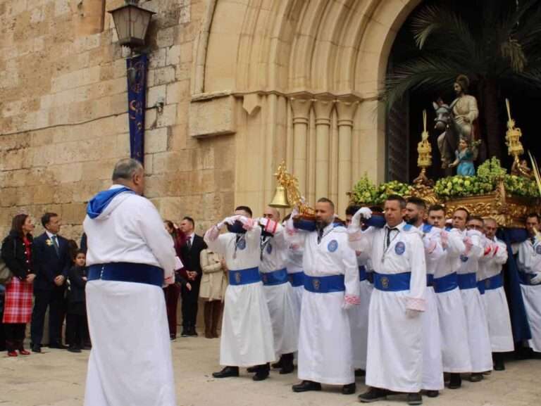 El alcalde de Albacete ensalza la "intensa" labor de la Junta de Cofradías que "engrandece" la celebración