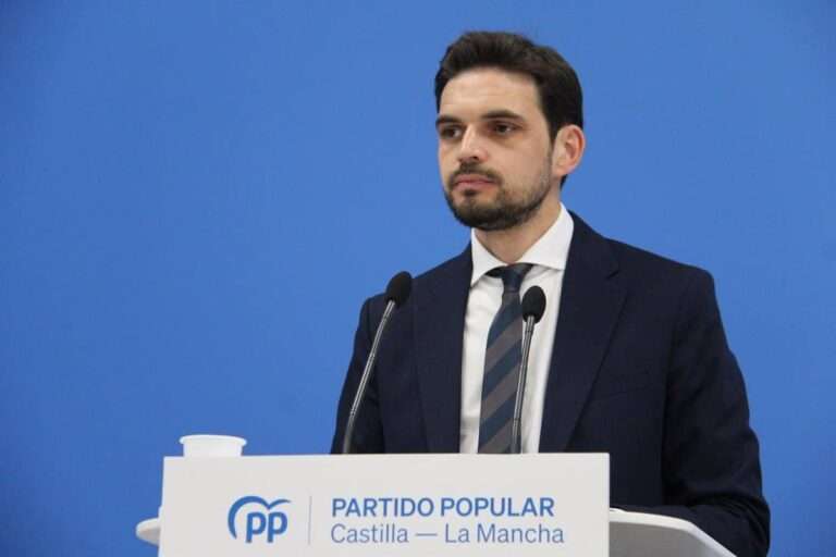 El PP asegura que es el PSOE el que debería requerir la participación de Vox en la reforma del Estatuto de C-LM