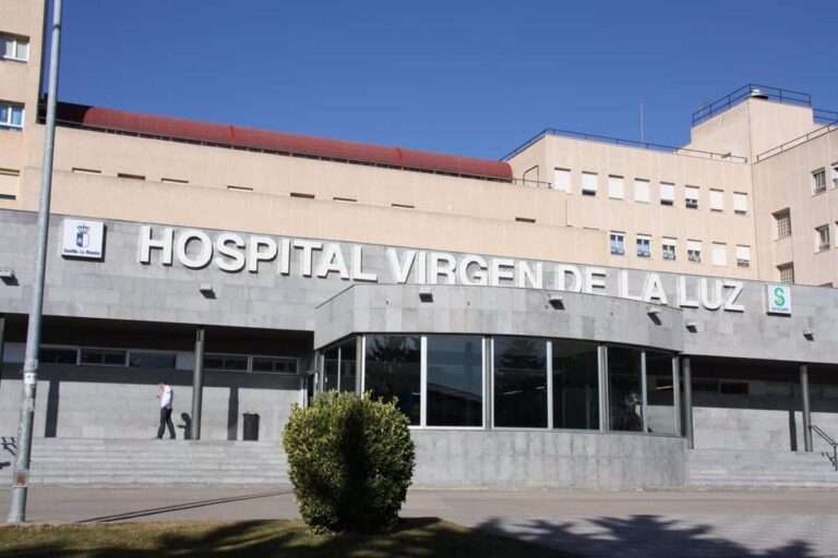 Trasladan en helicóptero medicalizado al hospital de Cuenca a una joven que ha sufrido un accidente de moto