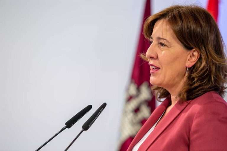 Fernández ve en Page es un "activo muy importante" para que el Geoparque Volcanes de Calatrava salga adelante