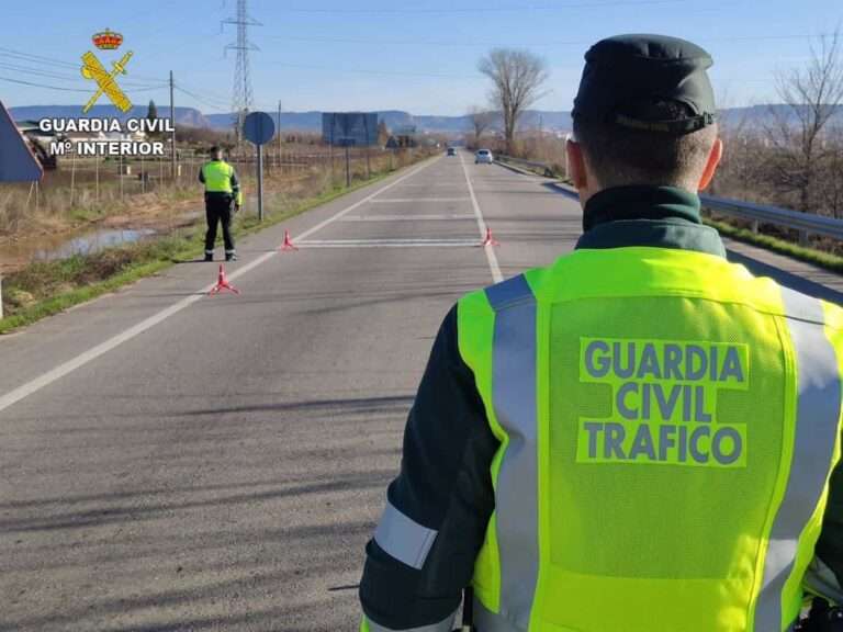 Un camión accidentado obliga al corte de la carretera CM-5150 a la altura de Corchuela (Toledo)