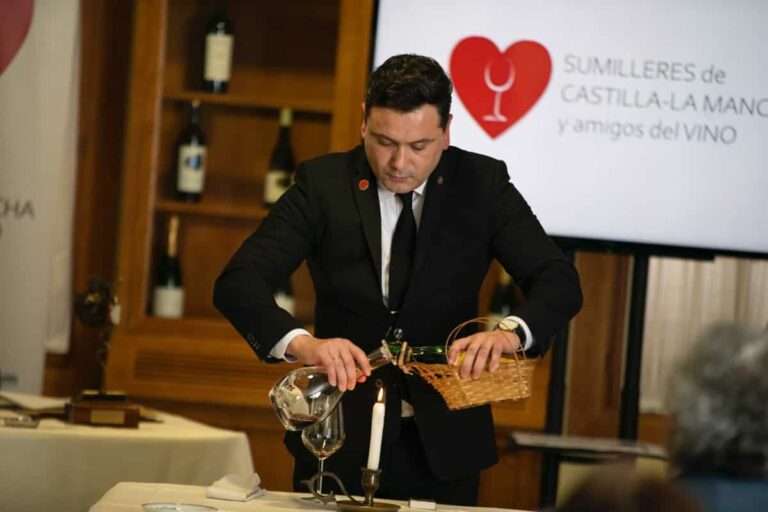 Juan Enrique Gil repite como Mejor Sumiller de Castilla-La Mancha 2024
