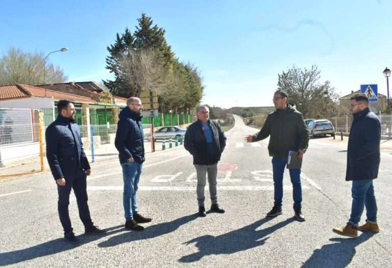 La circunvalación de Hoya Gonzalo recibirá mejoras a cargo de la Diputación para garantizar la seguridad en la zona