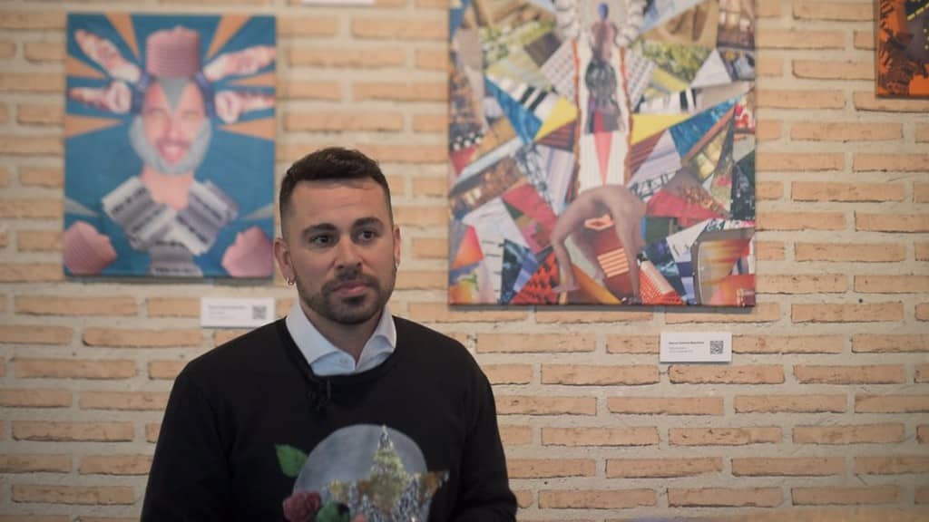 El conquense Marcos Valencia muestra su puñado de 'Retales' convertidos en arte en pleno centro de Madrid