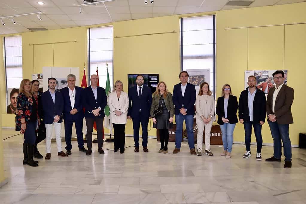 María del Mar Blanco avala la exposición sobre ETA que acoge Fuensalida hasta el 13 de abril