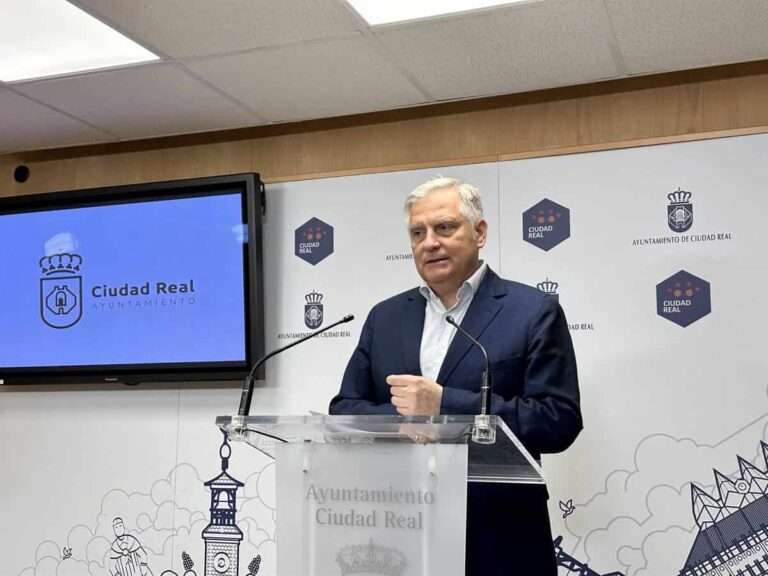 El alcalde de Ciudad Real confía en que los presupuestos salgan adelante con los votos de los cuatro concejales de Vox