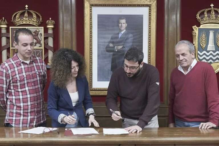PSOE e IU ratifican su acuerdo de gobierno en Azuqueca tras la dimisión del alcalde José Luis Blanco