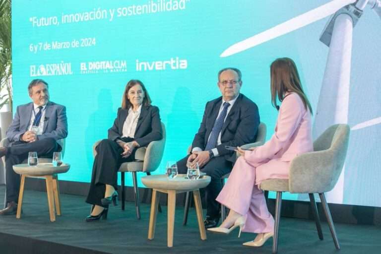 Ruiz Molina apuesta por la IA como motor principal de la transformación digital y la revolución tecnológica