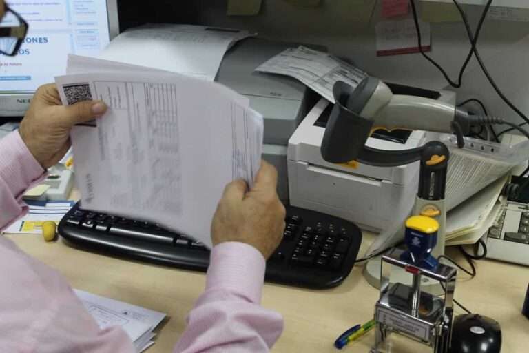 Más del 56% del personal funcionario de carrera en C-LM es interino y el 61% del personal laboral es temporal