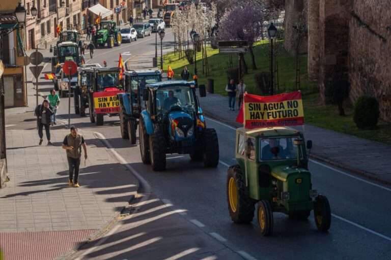 Unión de Uniones de C-LM rechaza las agresiones e insultos a periodistas durante su acto en Toledo y pide disculpas