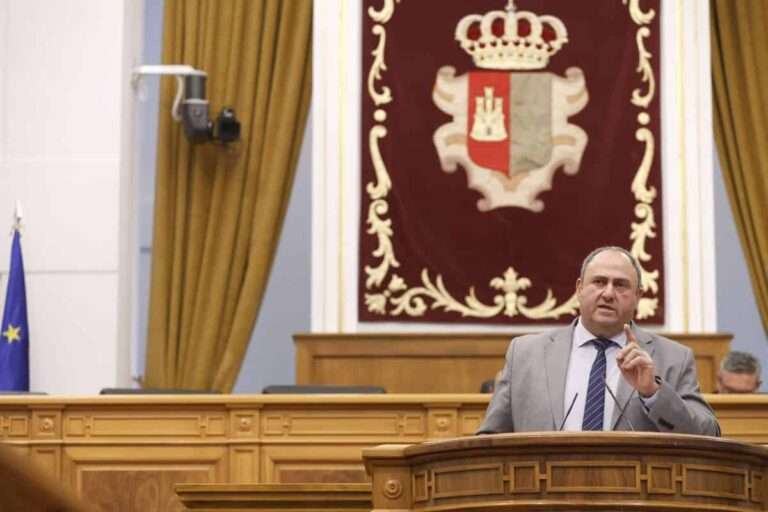 Vox pide priorizar en C-LM productos agrícolas autóctonos y Martínez Lizán defiende su ayuda al sector primario