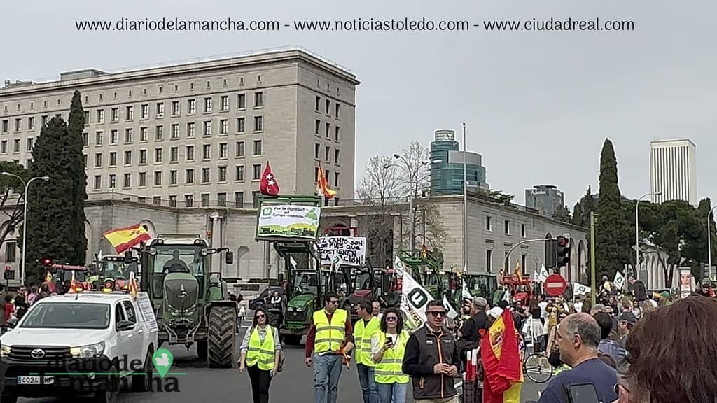 España se Moviliza: La protesta de tractores que recorrió la capital 93