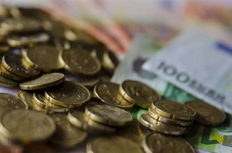 AIReF prevé que C-LM alcance un déficit del 0,3% del PIB en 2024 y recomienda que vigile la ejecución de su presupuesto