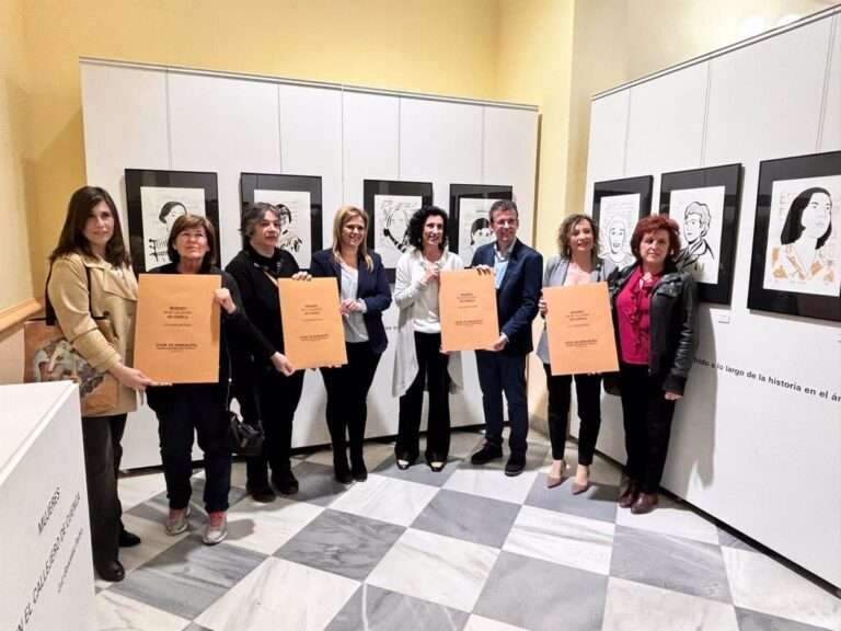 Alumnos de la Escuela Cruz Novillo ponen rostro a las mujeres del callejero de Cuenca