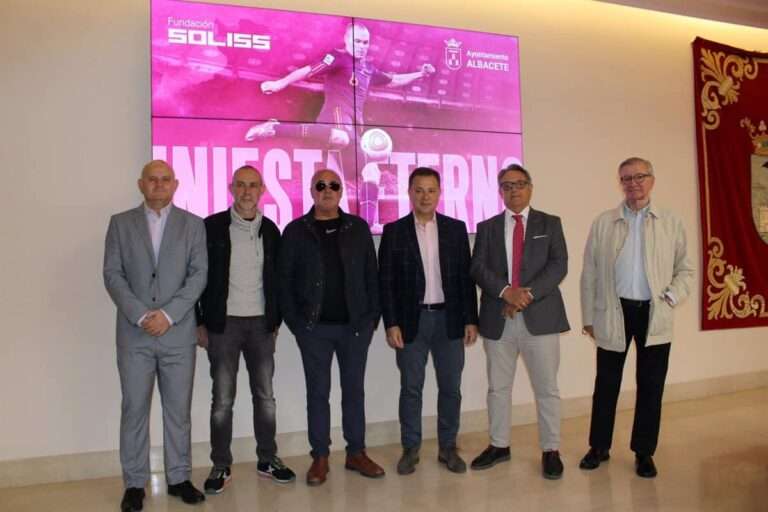 La escultura del futbolista Andrés Iniesta se situará en la Avenida de España de Albacete a partir del 3 de junio