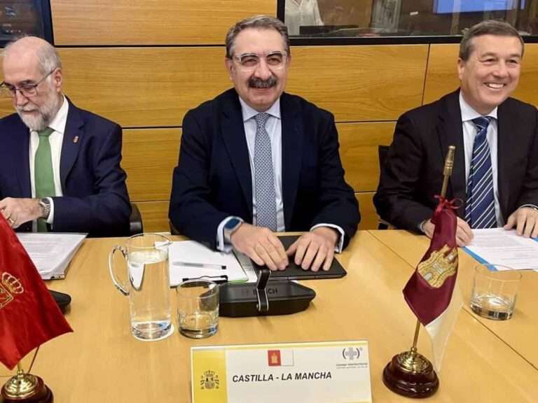 C-LM ve positivo un plan preventivo del tabaquismo pero cree que debería ir con memoria económica y financiación